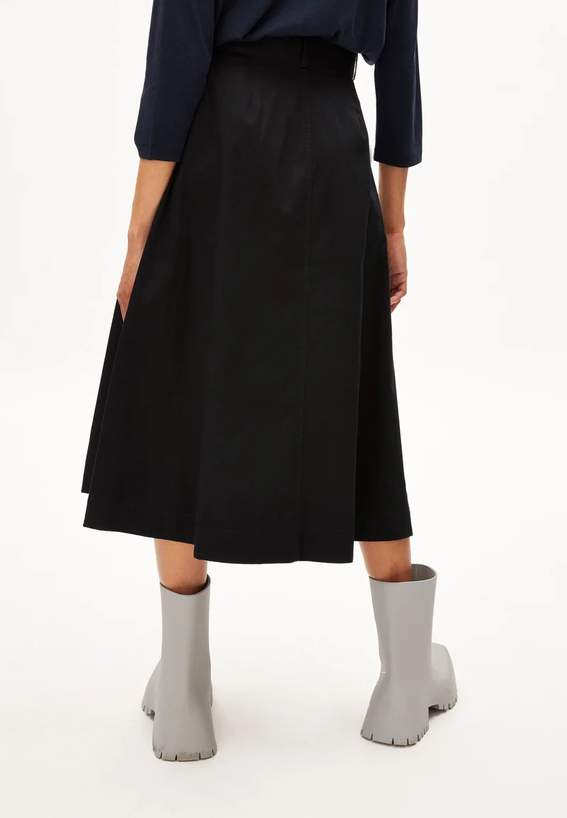 KEANAA | black