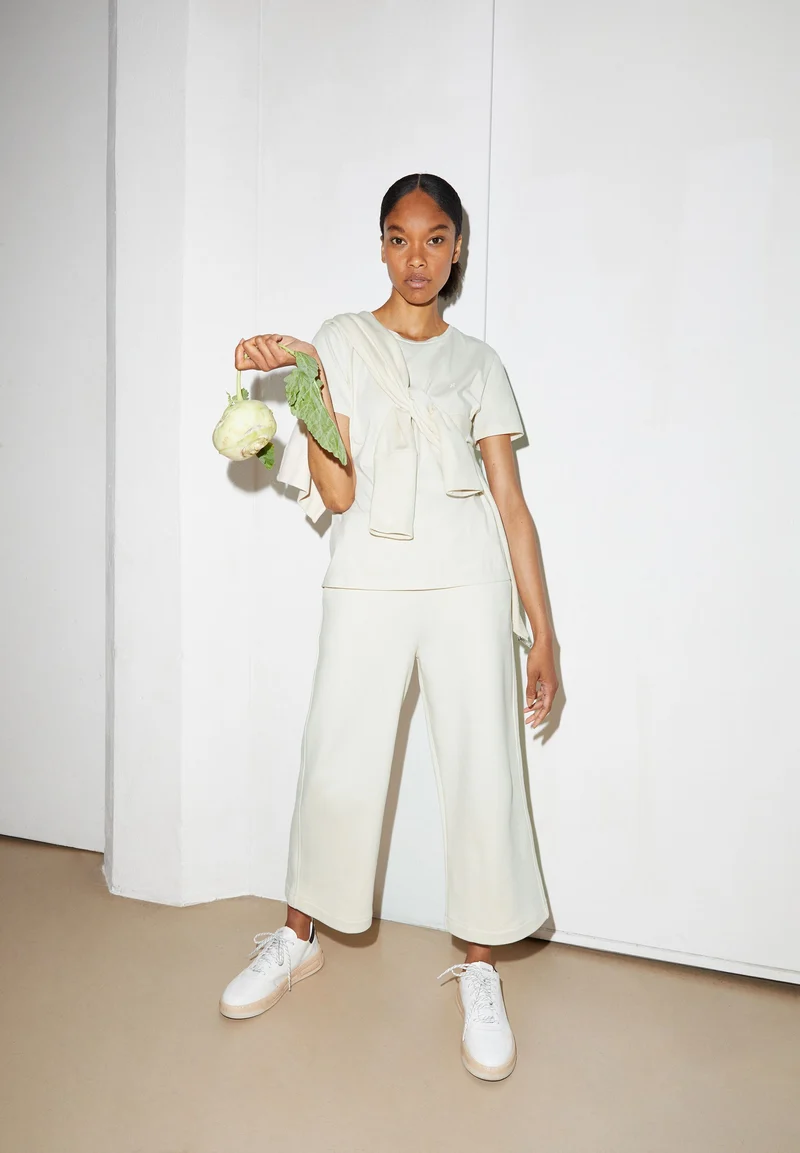 RIVAANA | undyed