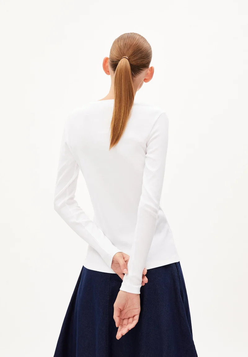 JAALIA | white