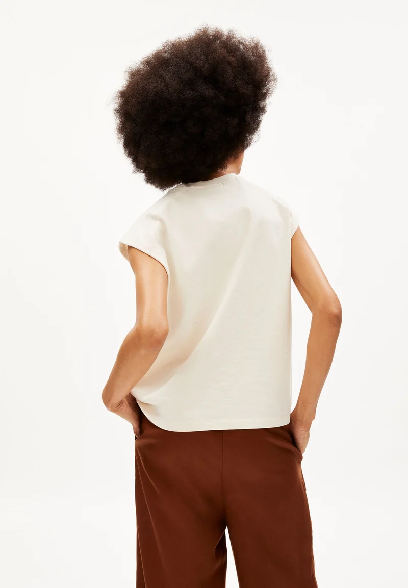 IRAKAA | undyed