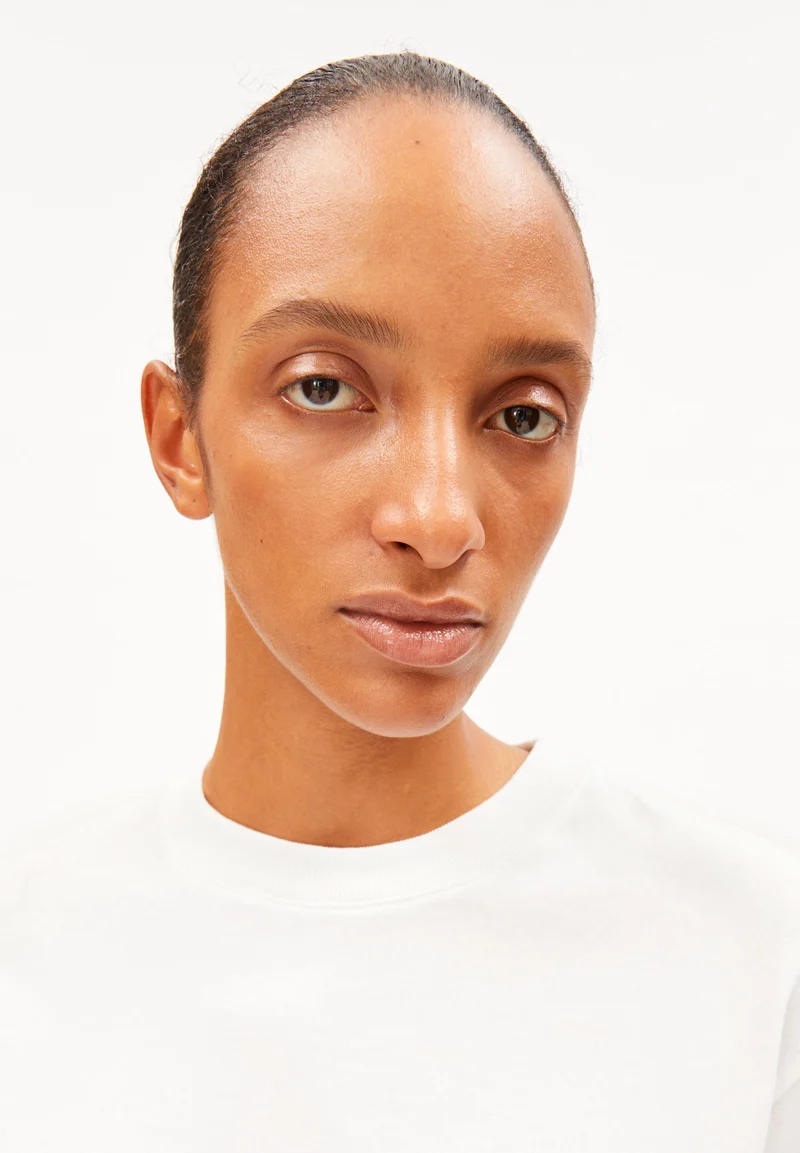 TARJAA T-SHIRT | white