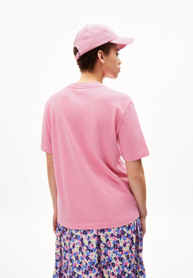 TARJAA T-SHIRT | raspberry pink