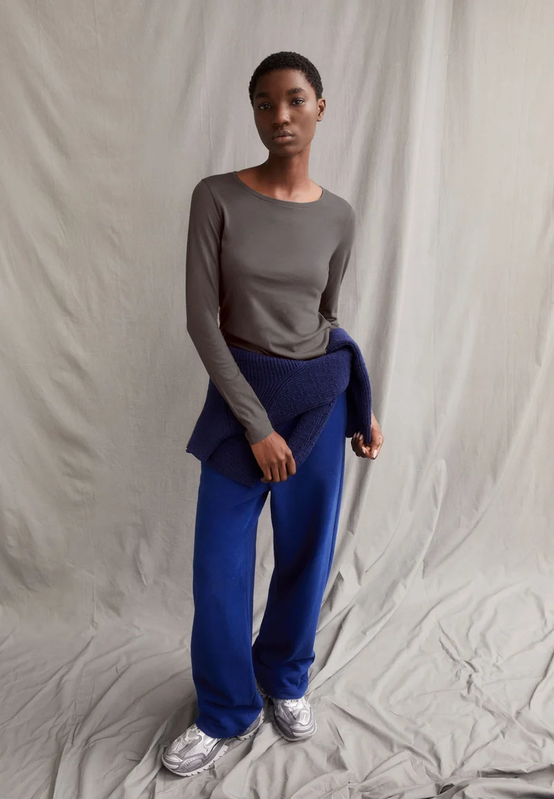 ENRICCAA SOFT | iron cast