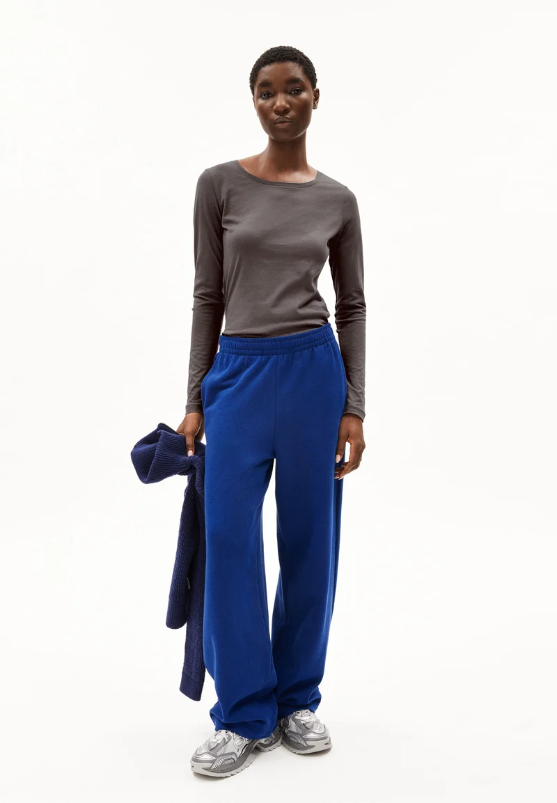 ENRICCAA SOFT | iron cast