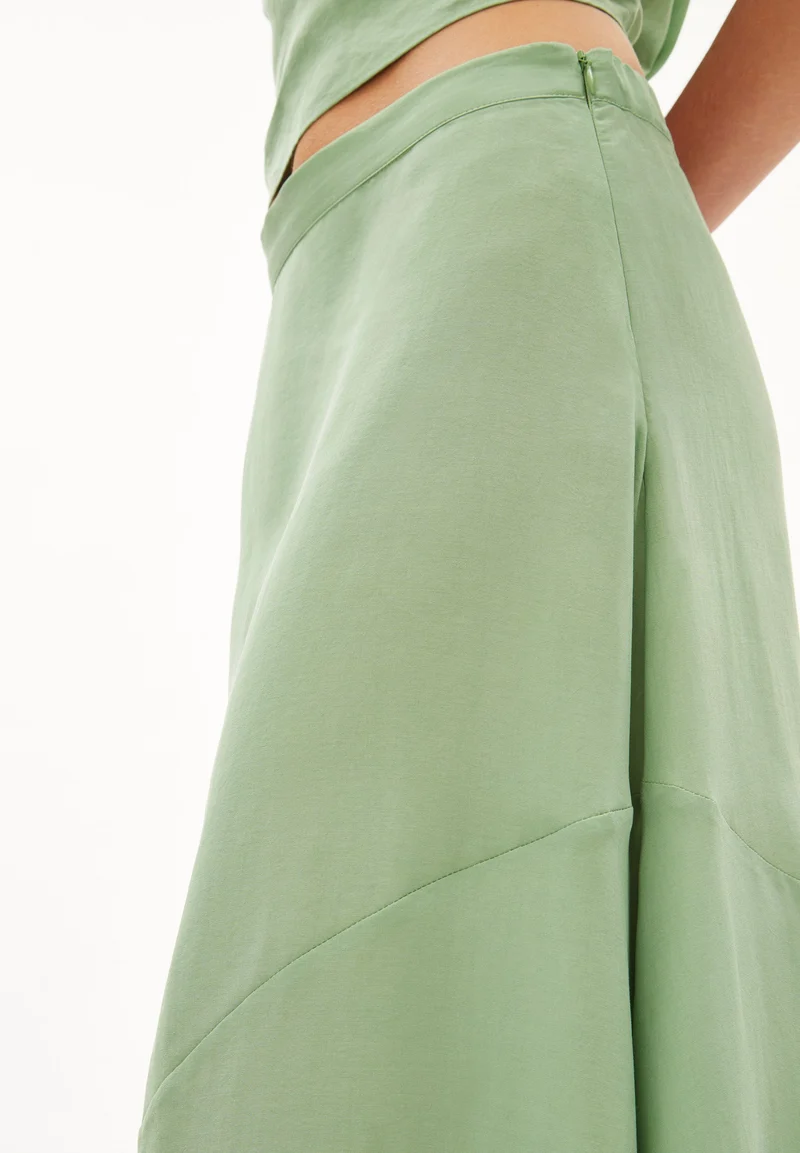 MAGAALI | smith green