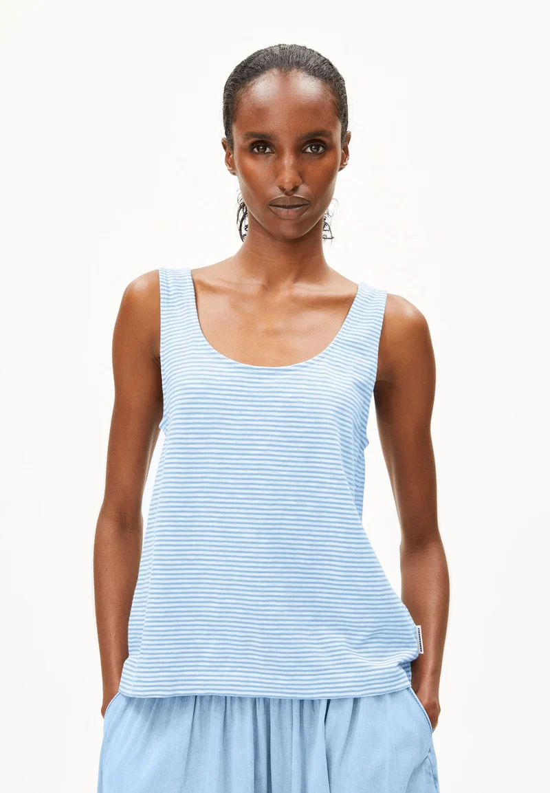 MINAAMI LITA TOP | oatmilk-silky blue