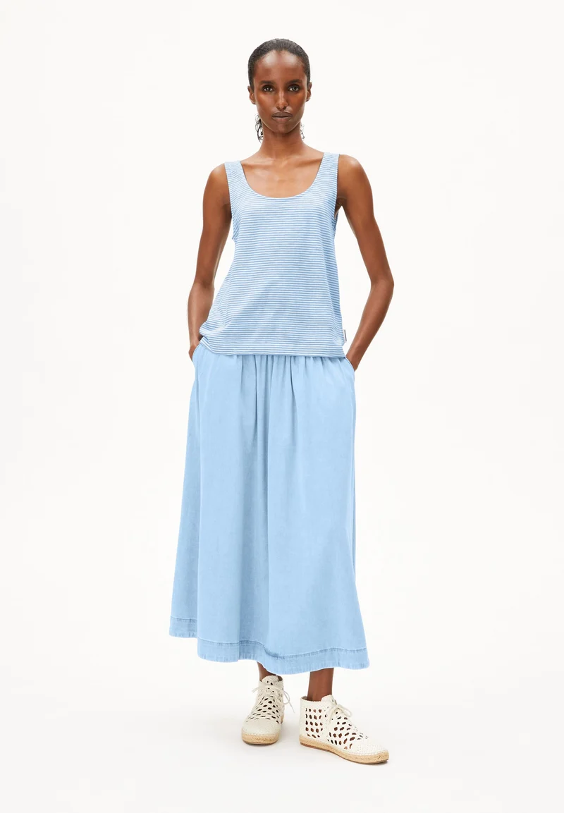 MINAAMI LITA TOP | oatmilk-silky blue