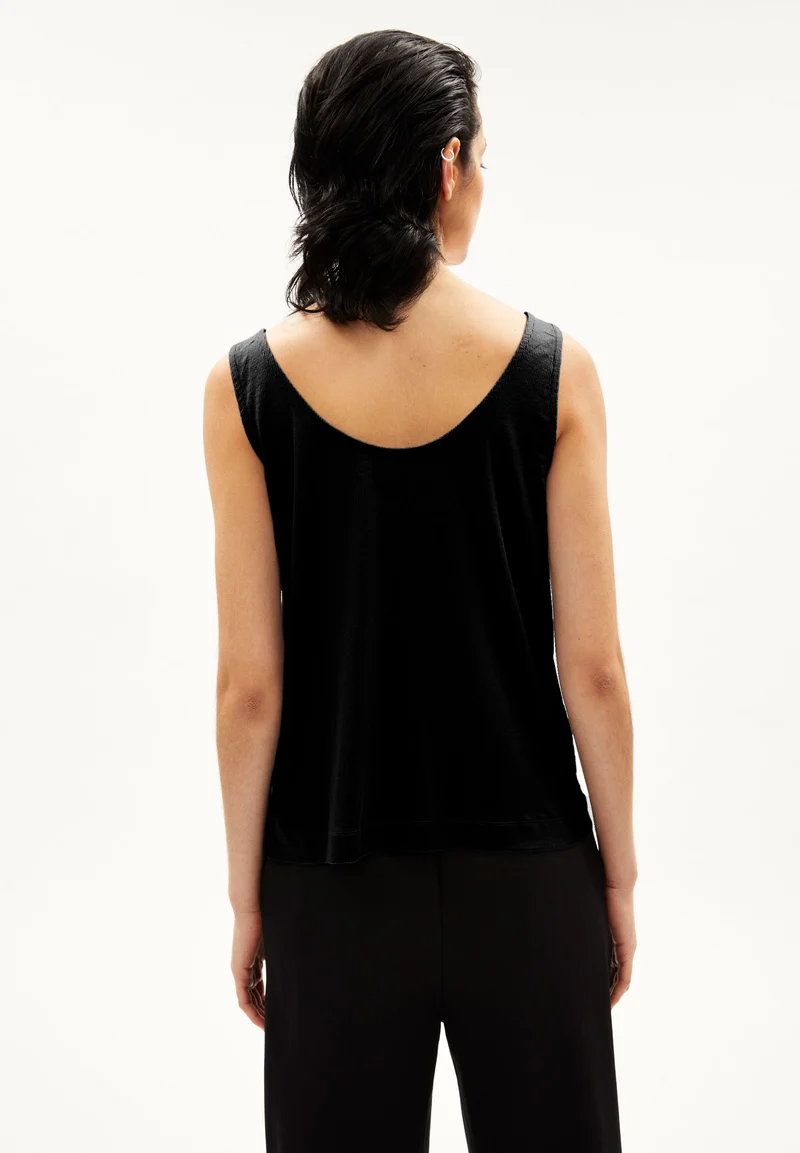 MINAAMI | black