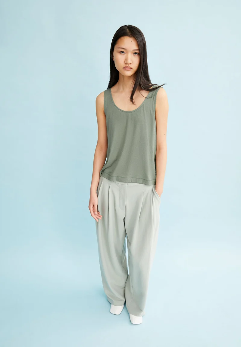MINAAMI | grey green