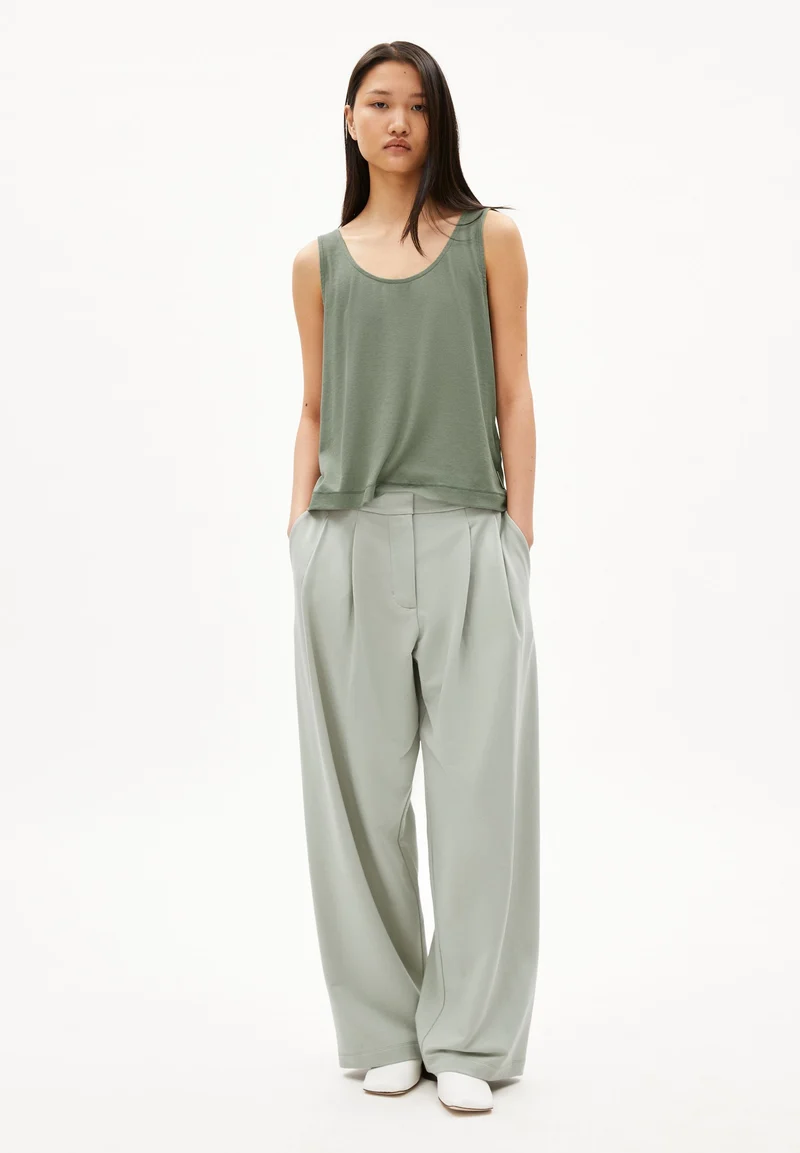 MINAAMI | grey green
