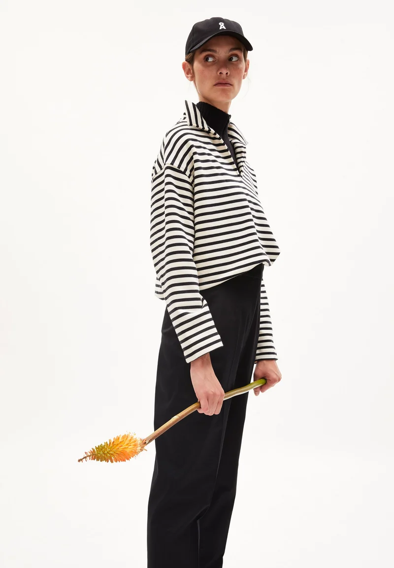 NAIRAA STRIPE | undyed-black