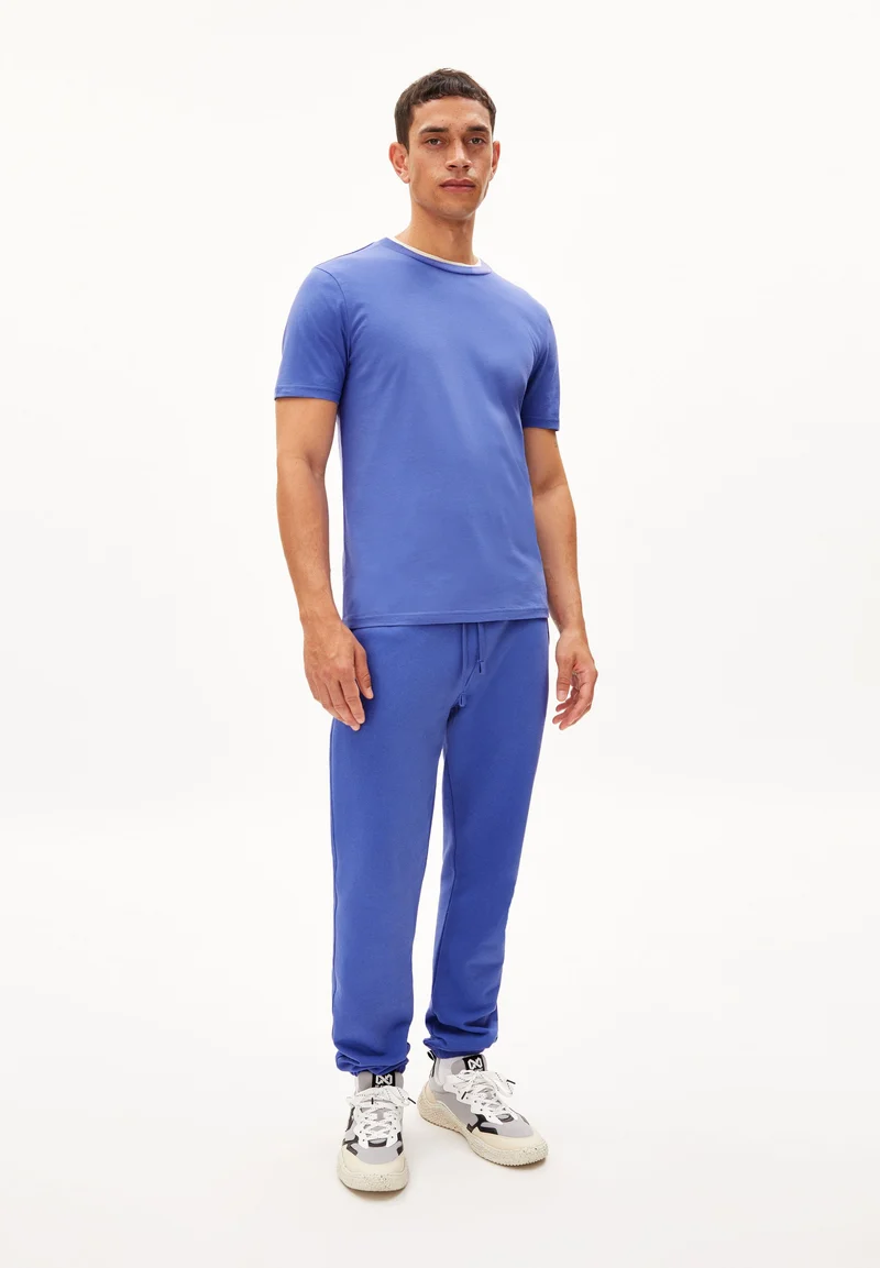AARDO COMFORT | vibrant violet