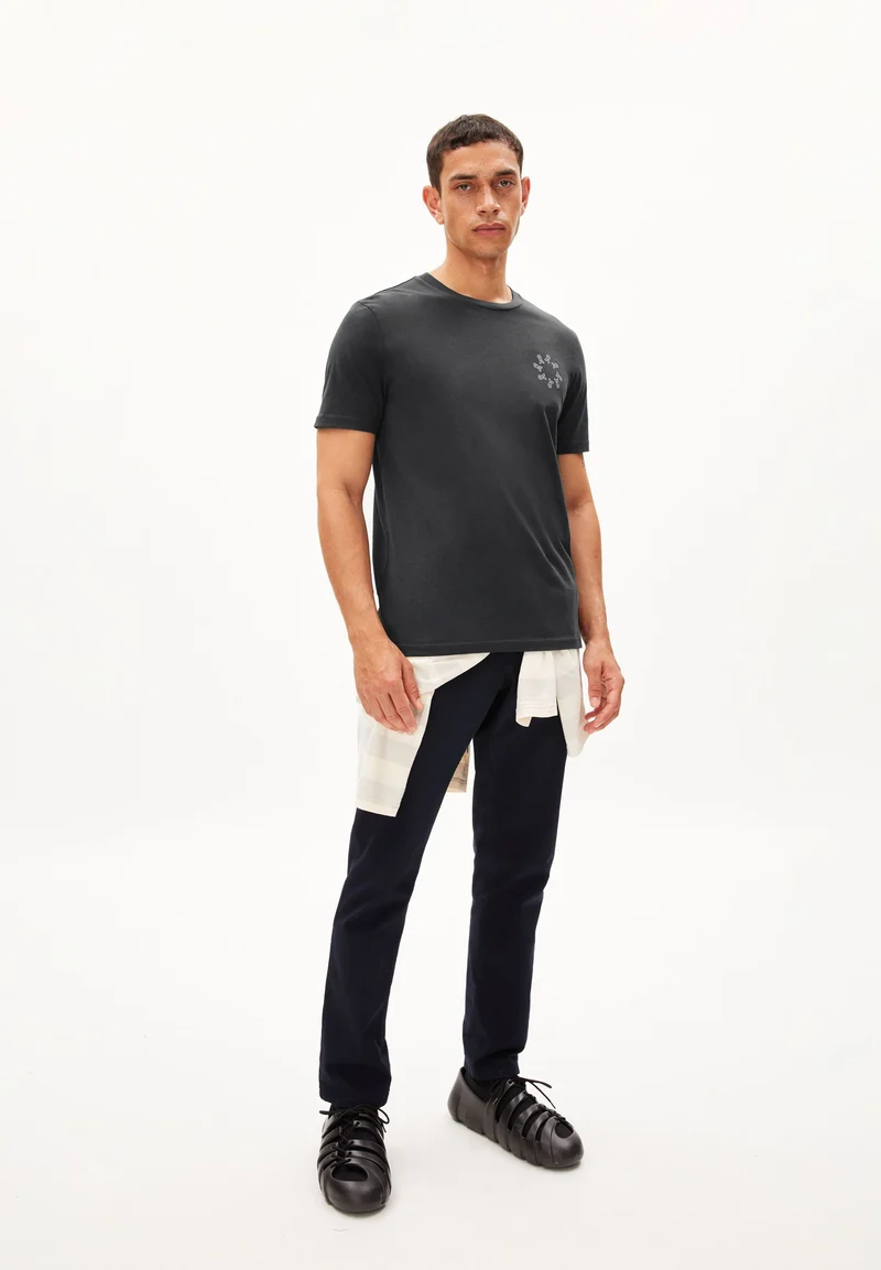 JAAMES HUMAN | graphite