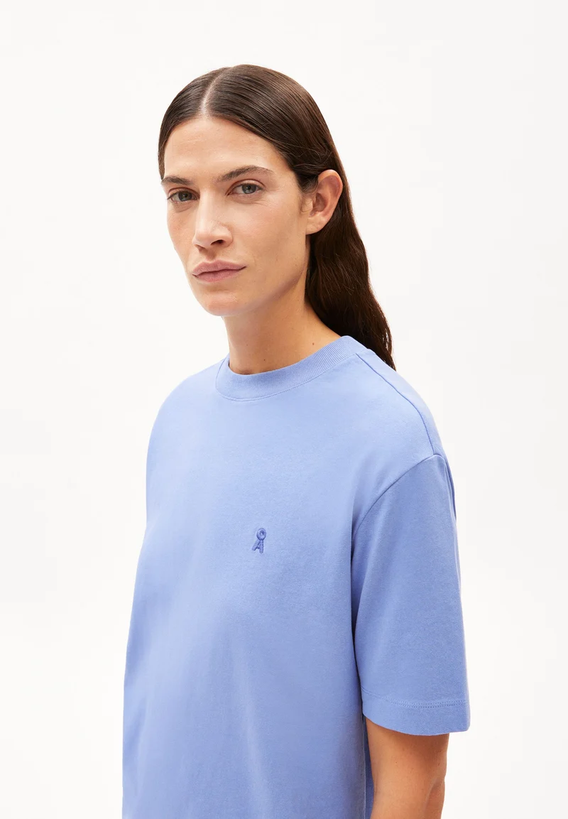 TARJAA T-SHIRT | blue bloom