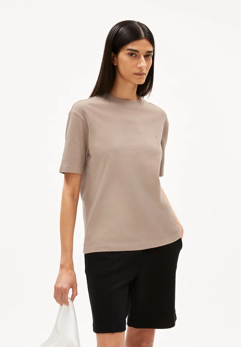 TARJAA T-SHIRT | cinnamon dust