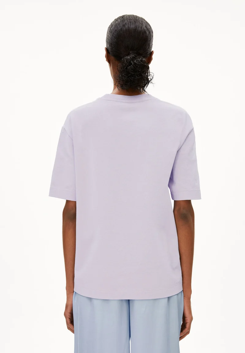 TARJAA T-SHIRT | soft lilac