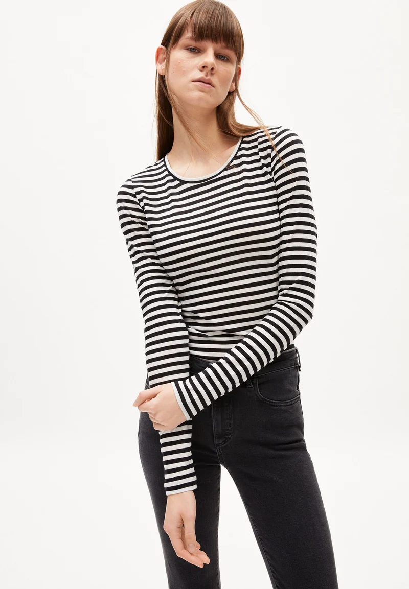 ENRICCAA STRIPES | black-off white