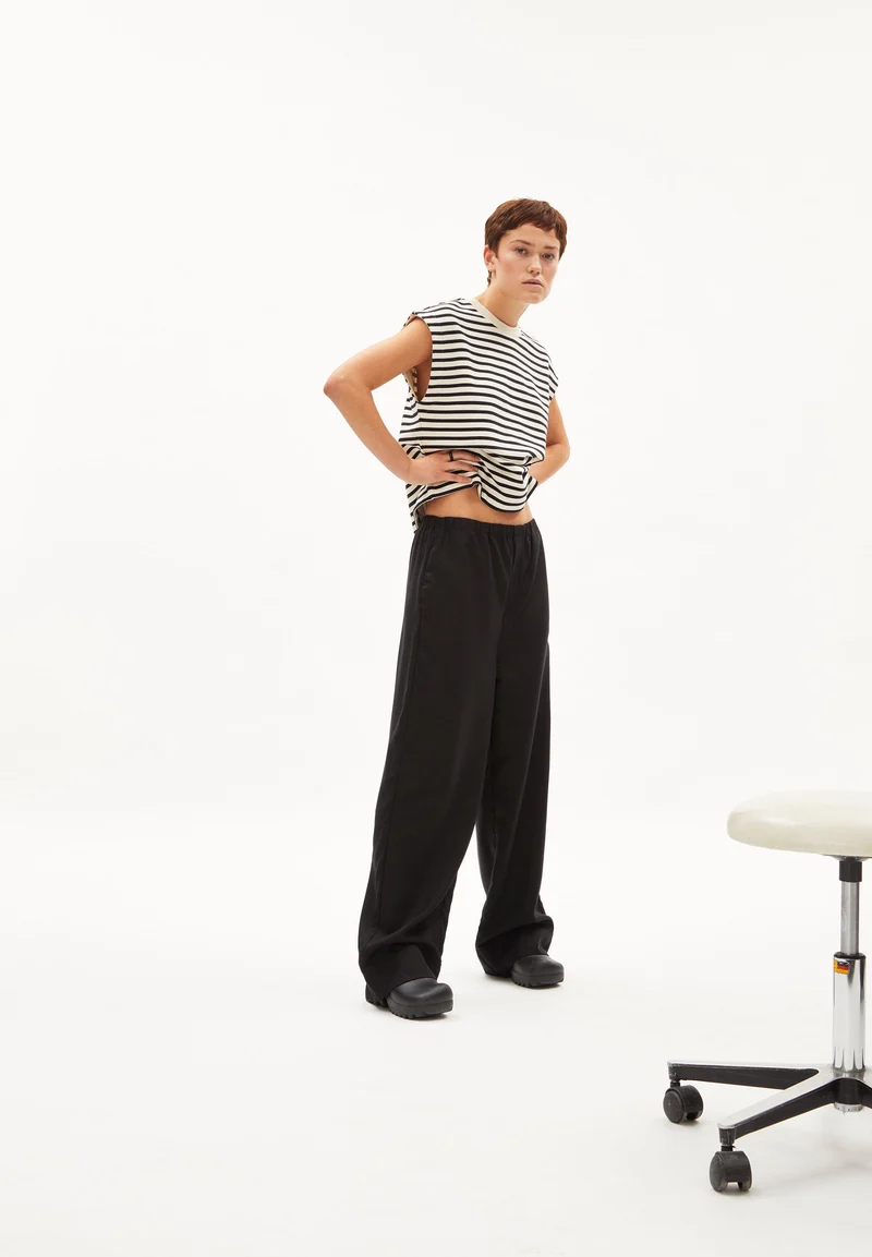 ARANJAA STRIPE | undyed-black