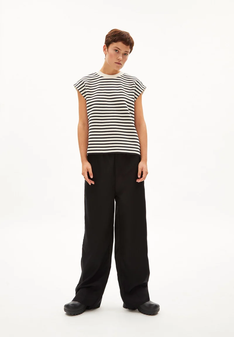 ARANJAA STRIPE | undyed-black