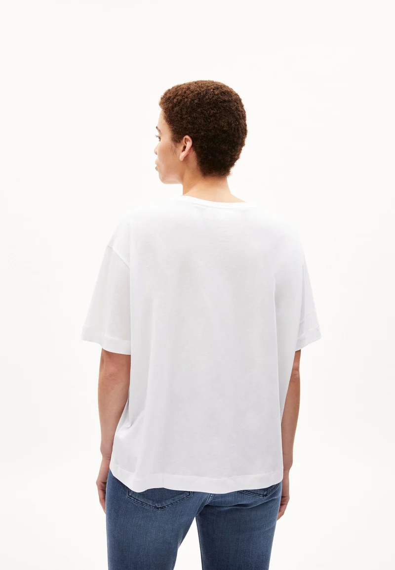SAIKAA | white