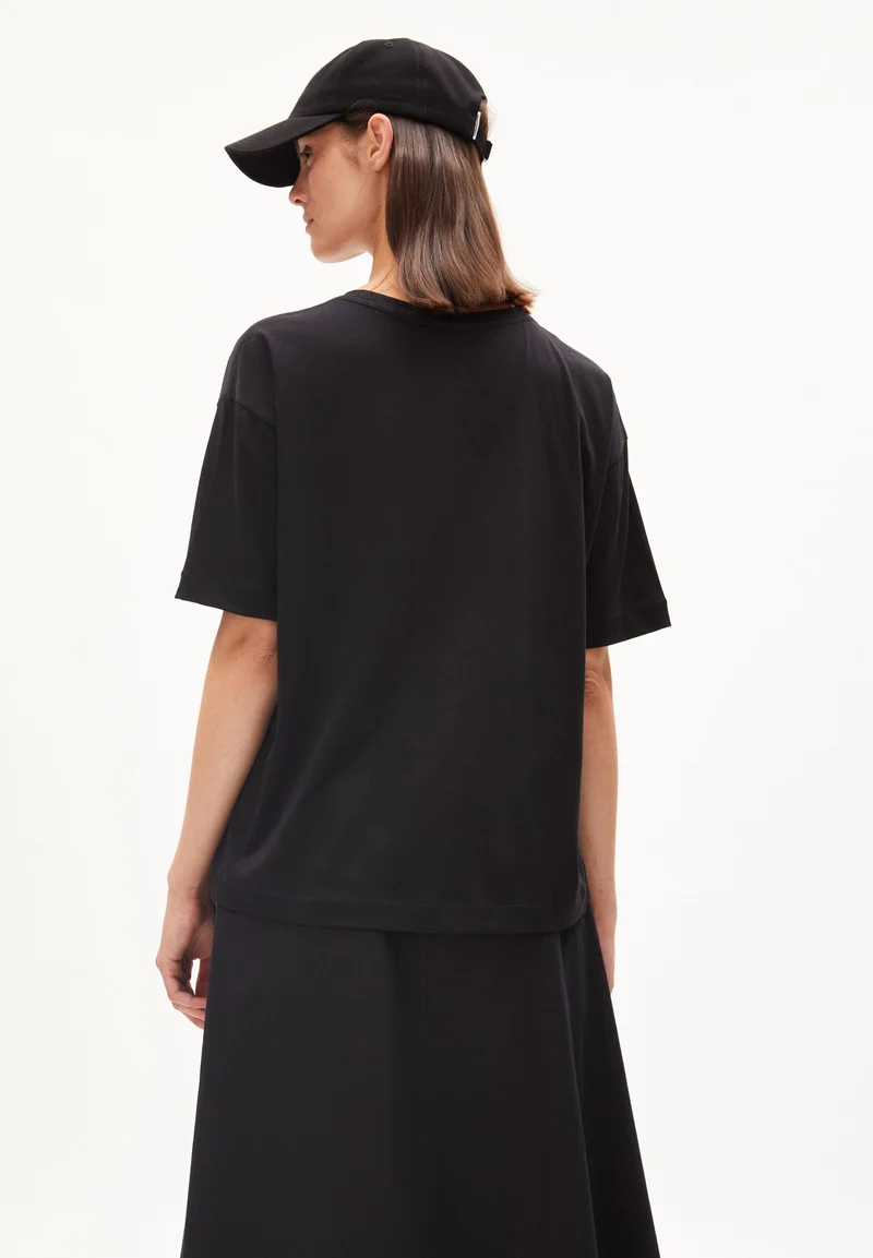 SAIKAA | black