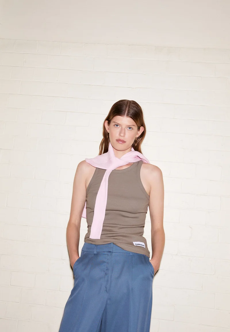 KANITAA TOP | muddy water
