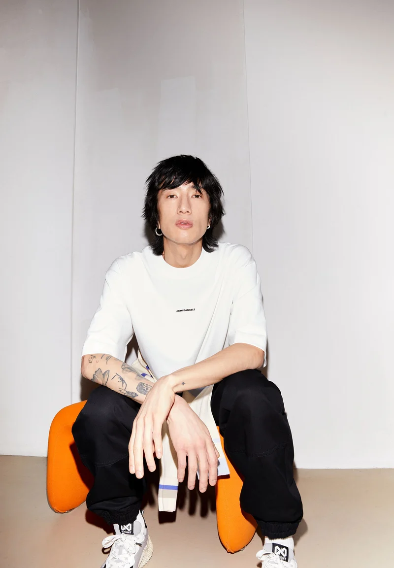 AALOX | white