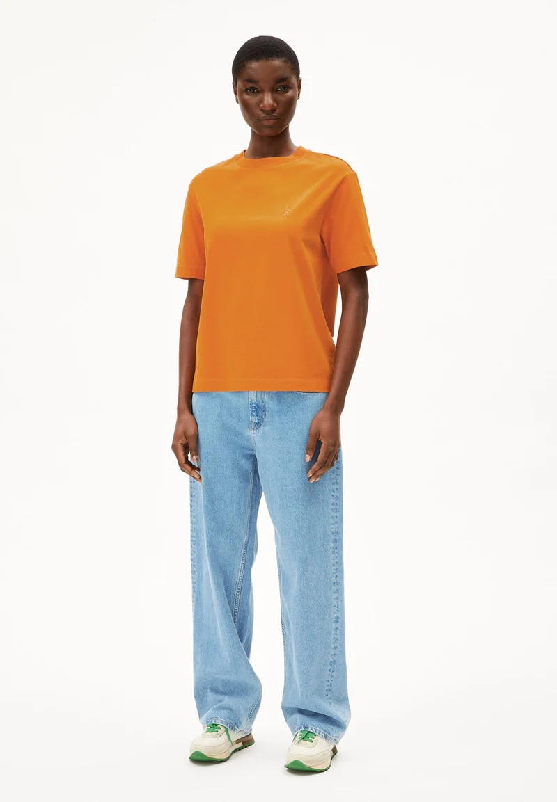 TARJAA T-SHIRT | amberglow