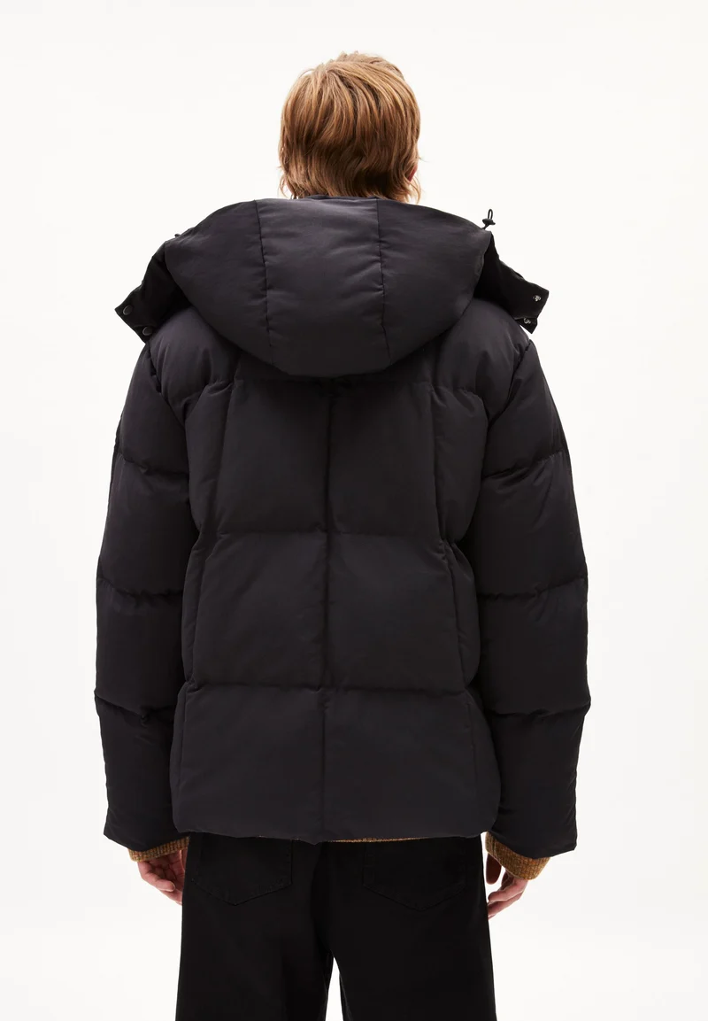 VILSAAND | black