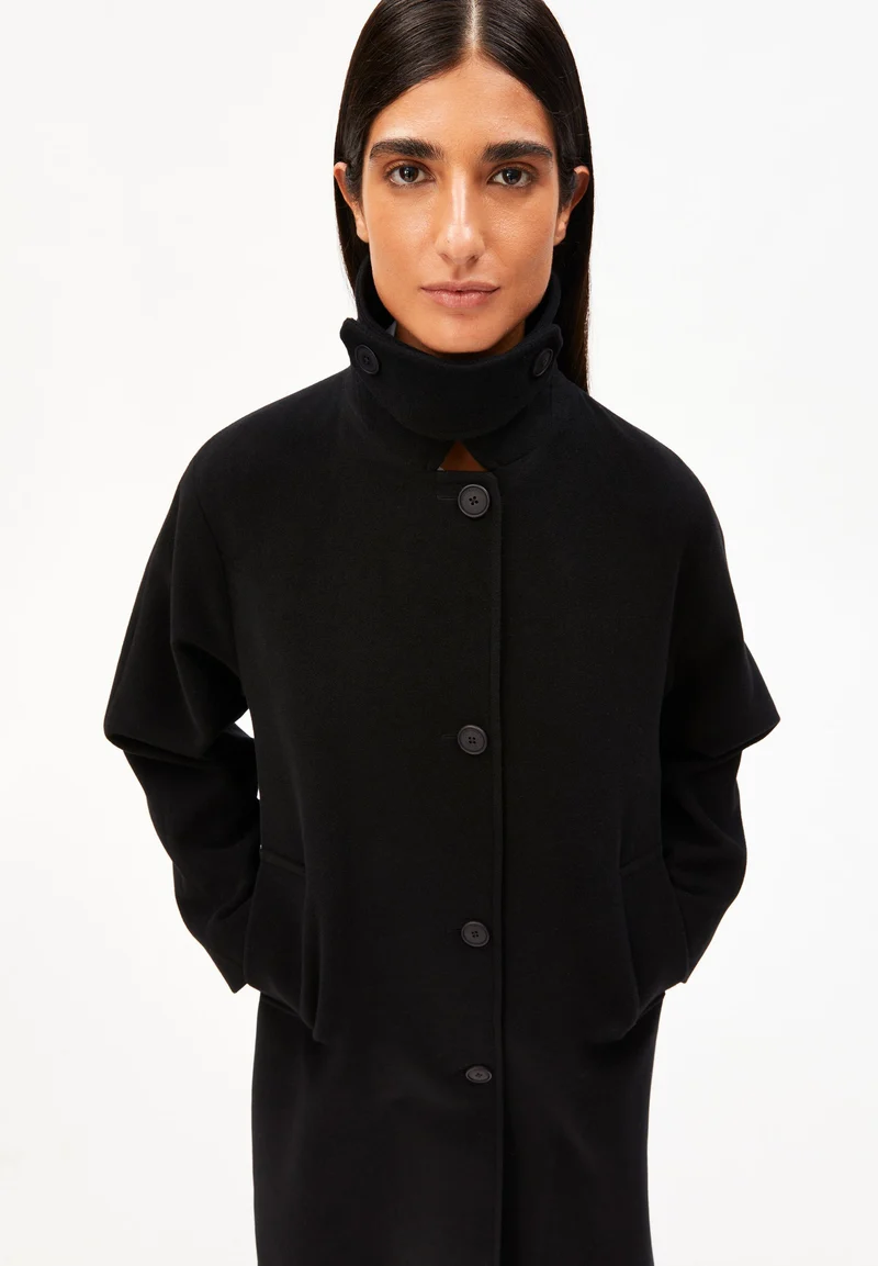 VAANOISE WOOL | black