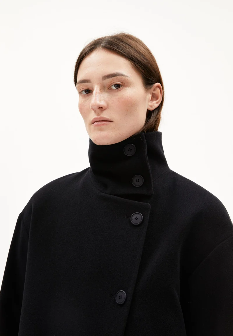 MAJELAA WOLLMANTEL | black