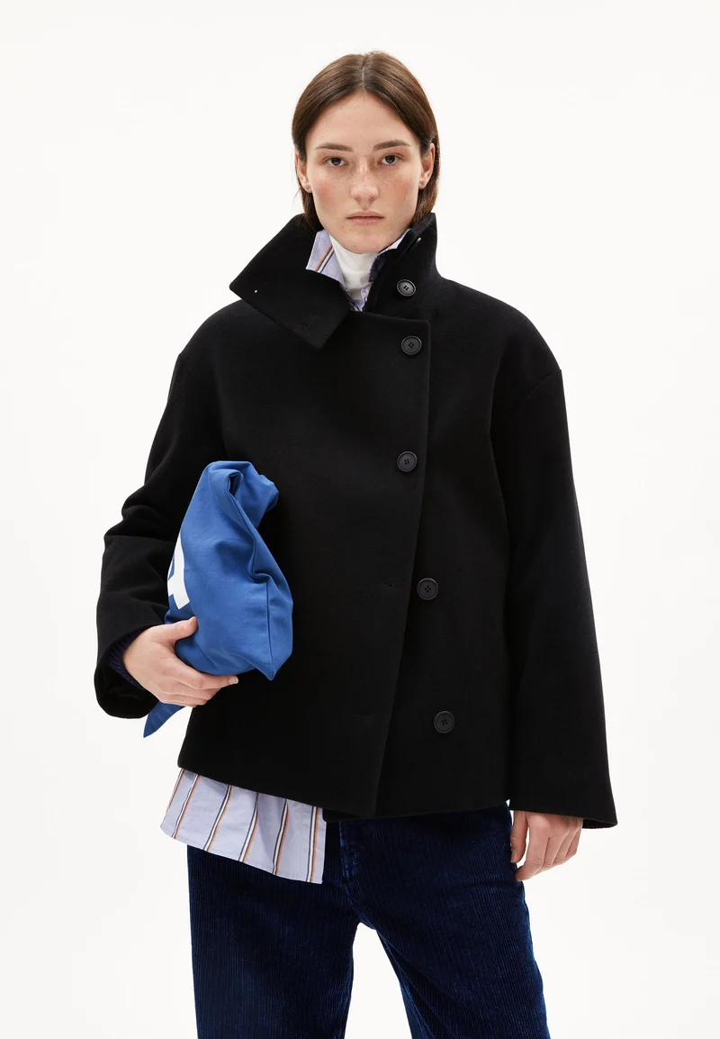 MAJELAA WOLLMANTEL | black