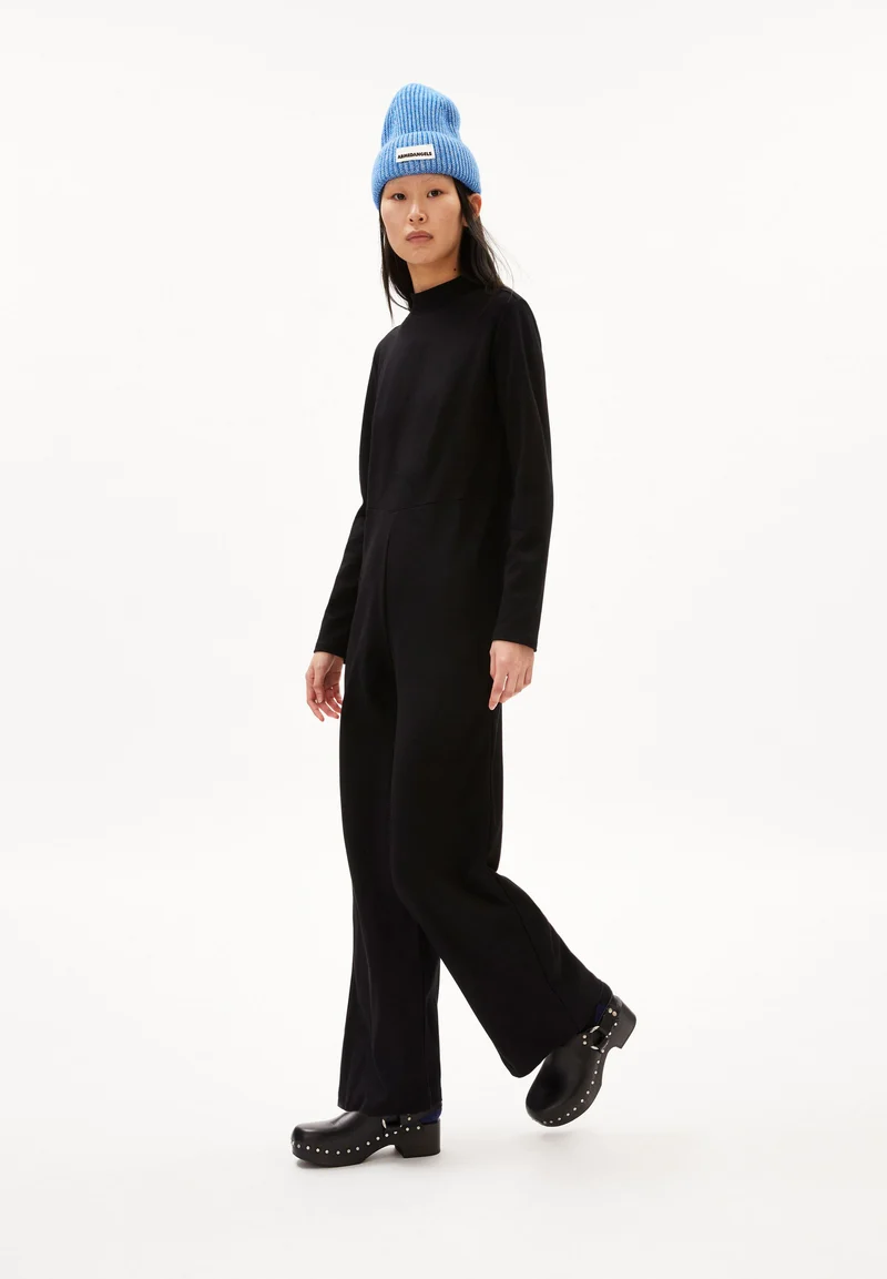 MARGARIDAA | black