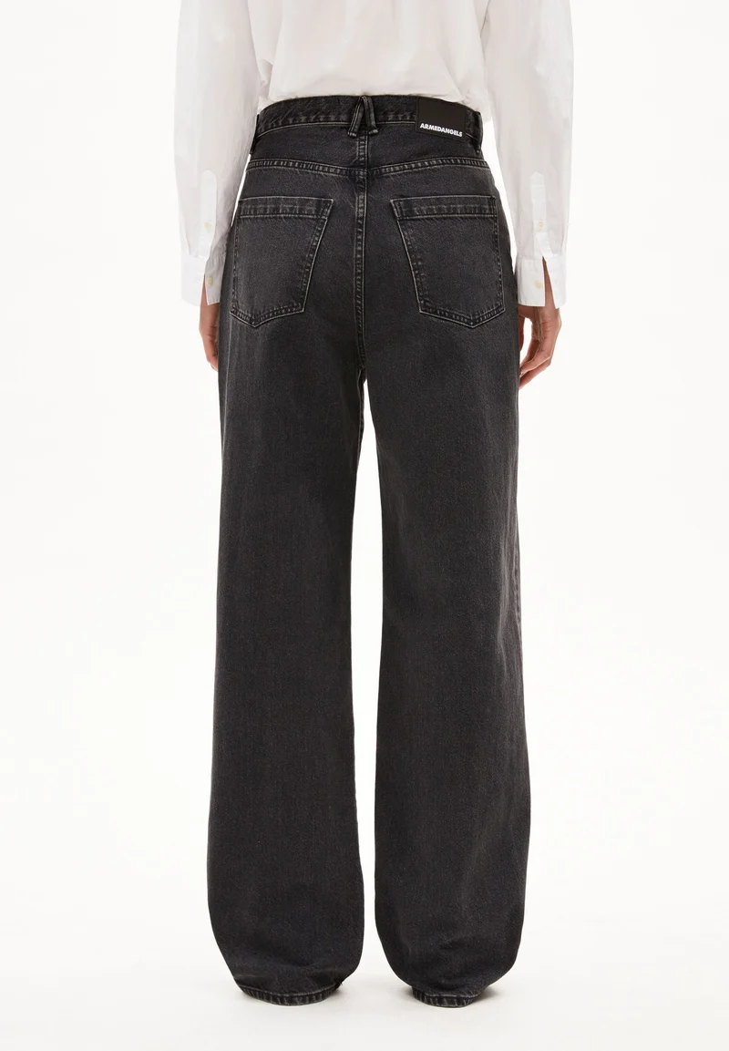 ENIJAA | ebony black