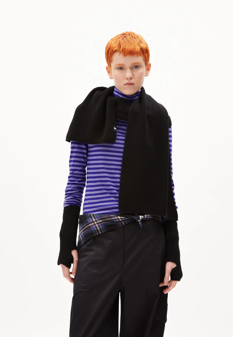 CLAASAS SCHAL | black