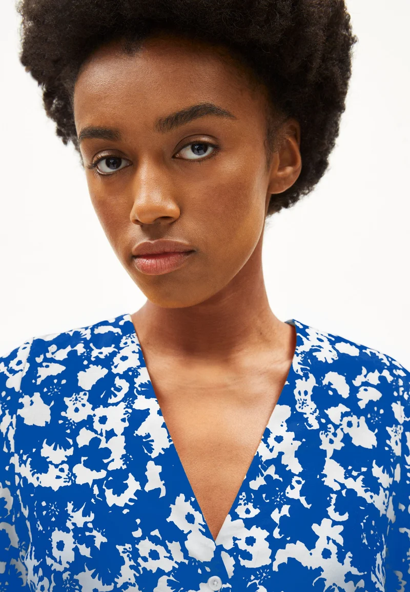 HOLMAA LAPIS | warm blue