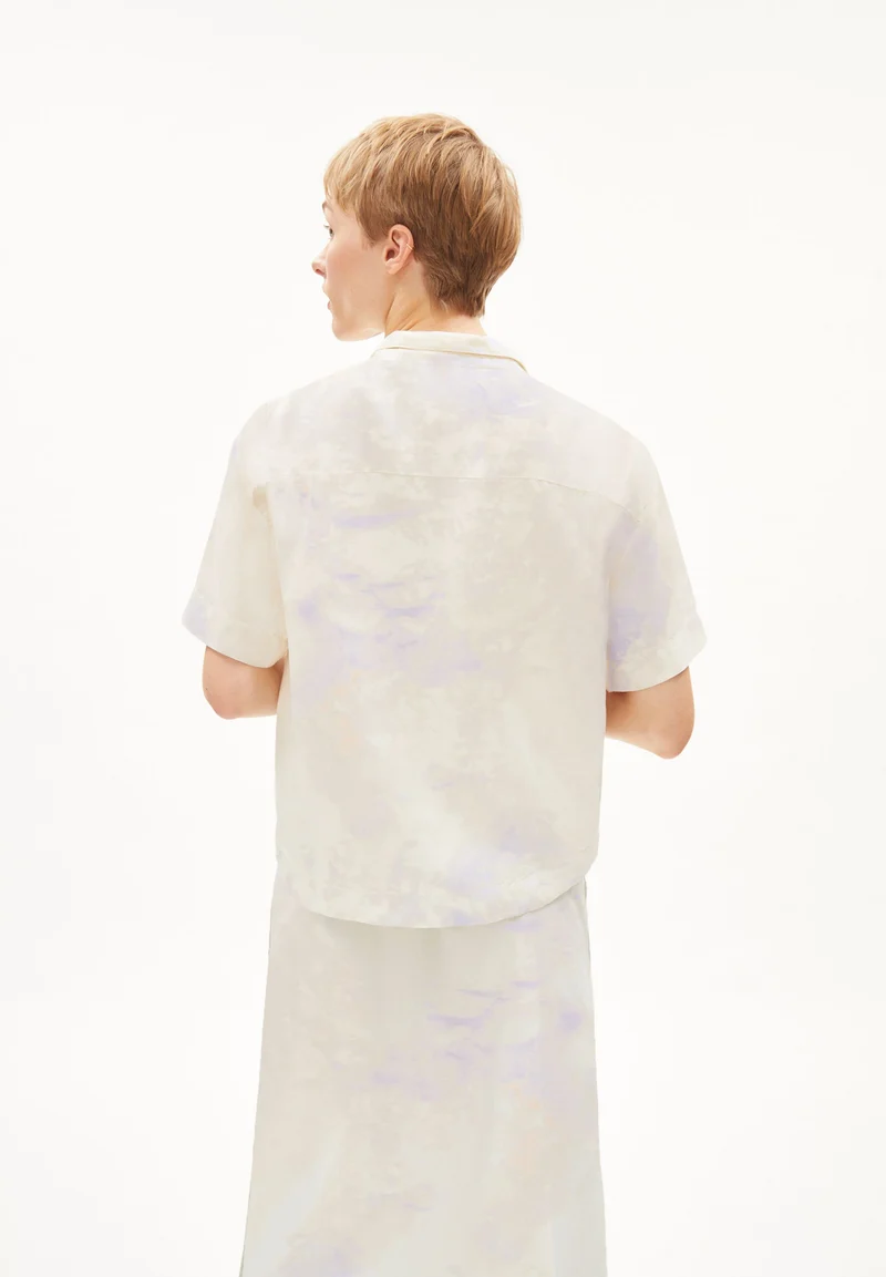 LEAANNE MINERAL | warm blue