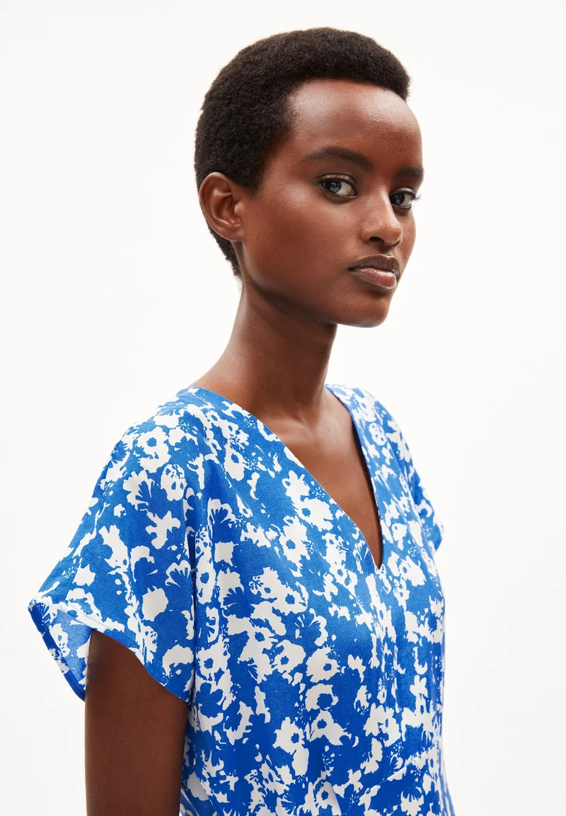 AALBINE LAPIS | warm blue