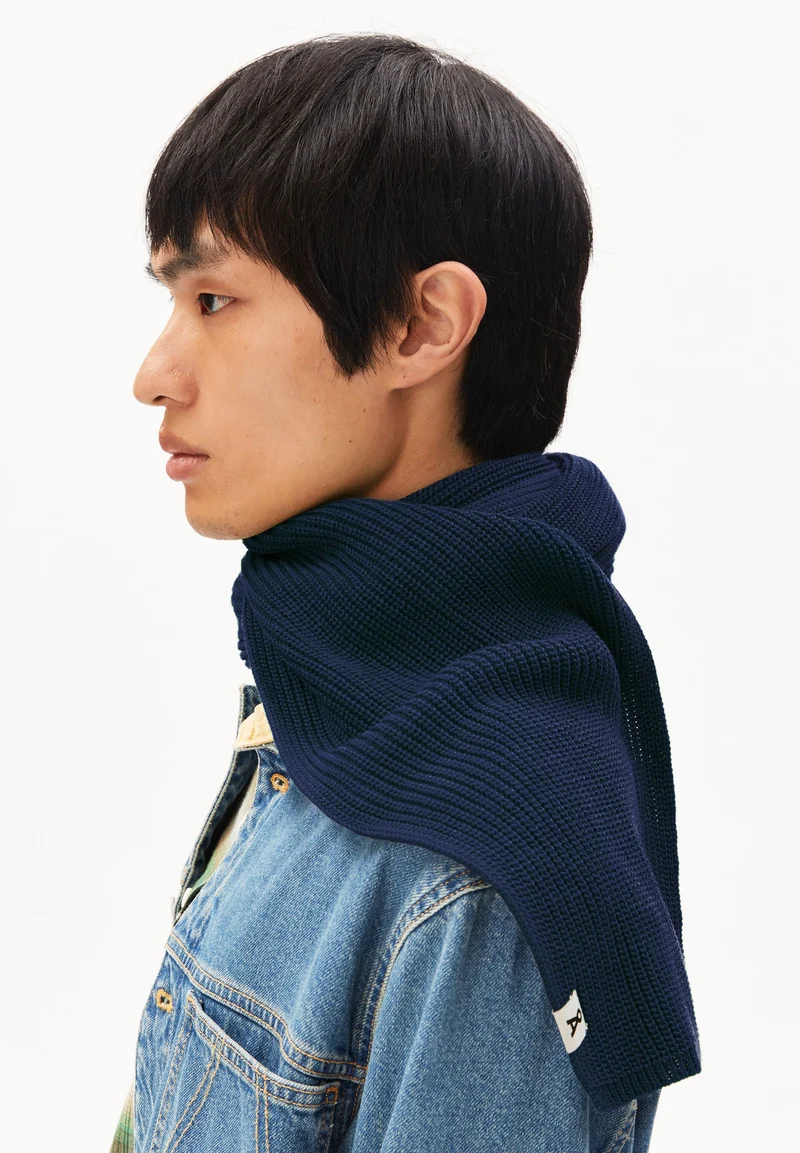 CLAASAS SCHAL | tinted navy
