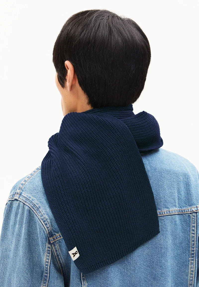 CLAASAS SCHAL | tinted navy