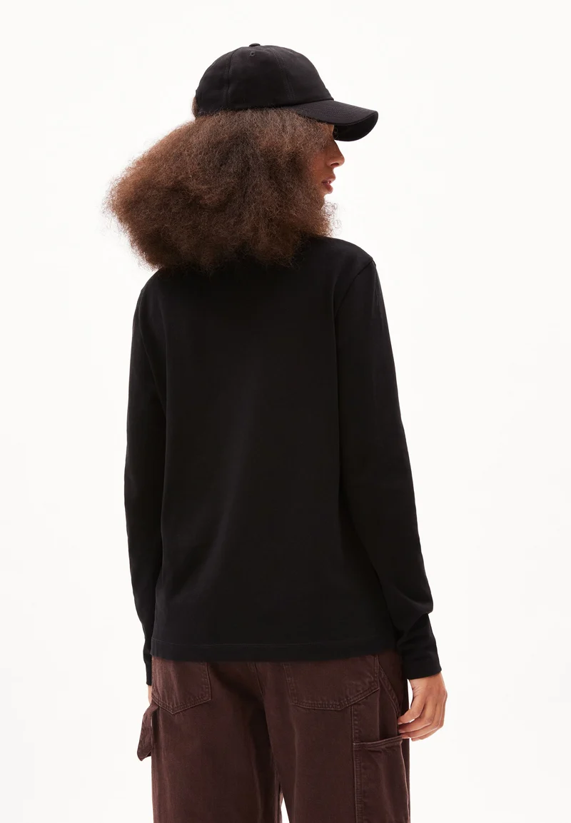 TAAMINIAA | black