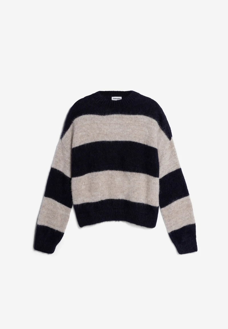 SURI INARAA AW | oatmilk-light caramel melange