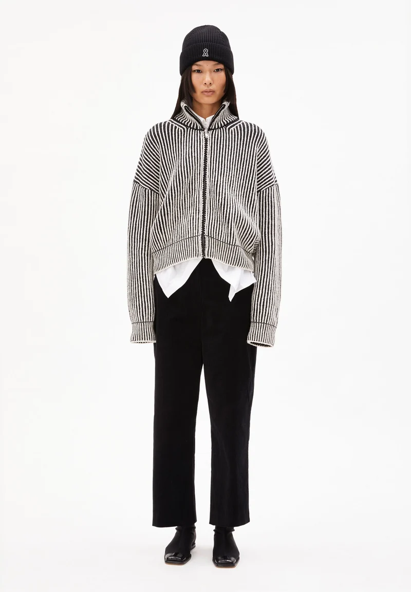 JAALMA CORDUROY | black