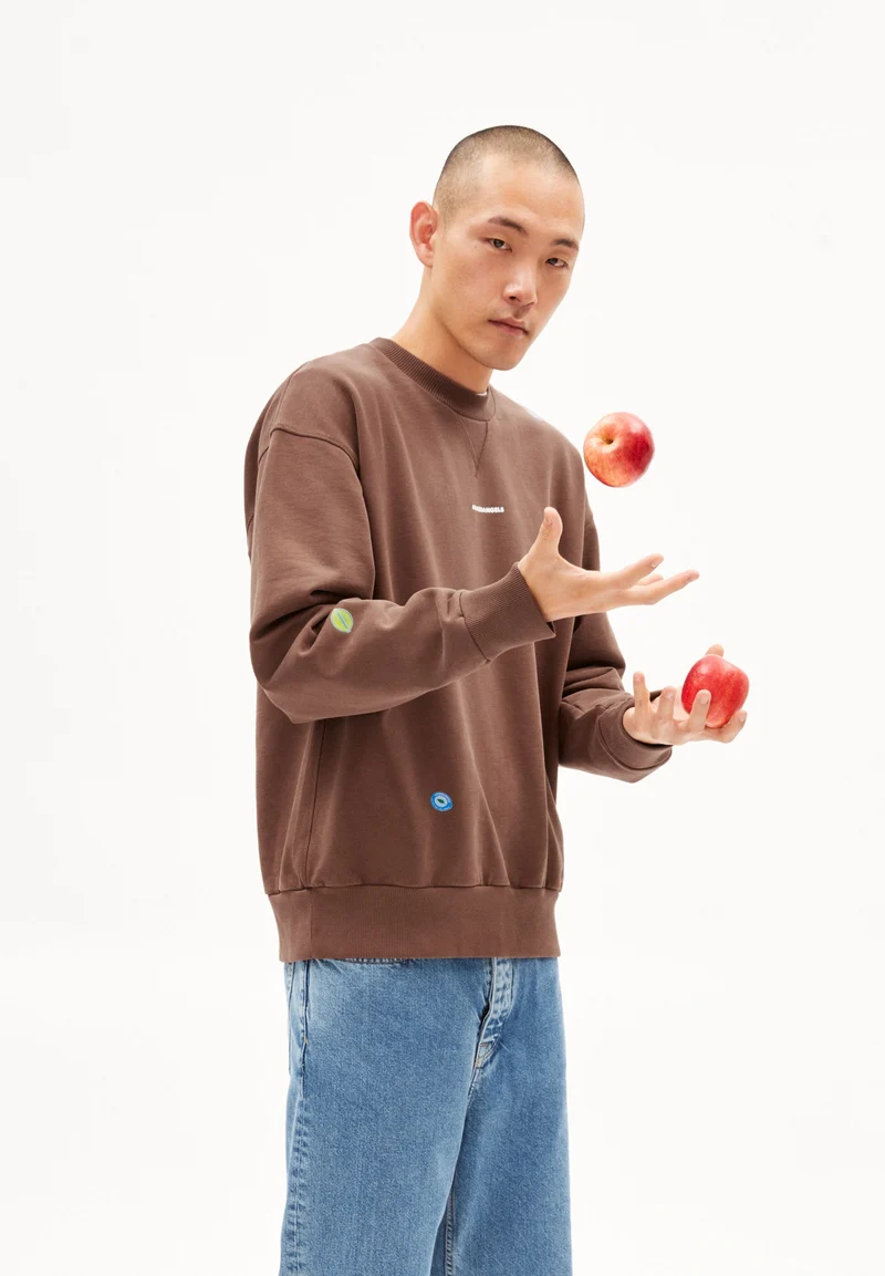 THAAO PREMIUM FRUIT | deep brown