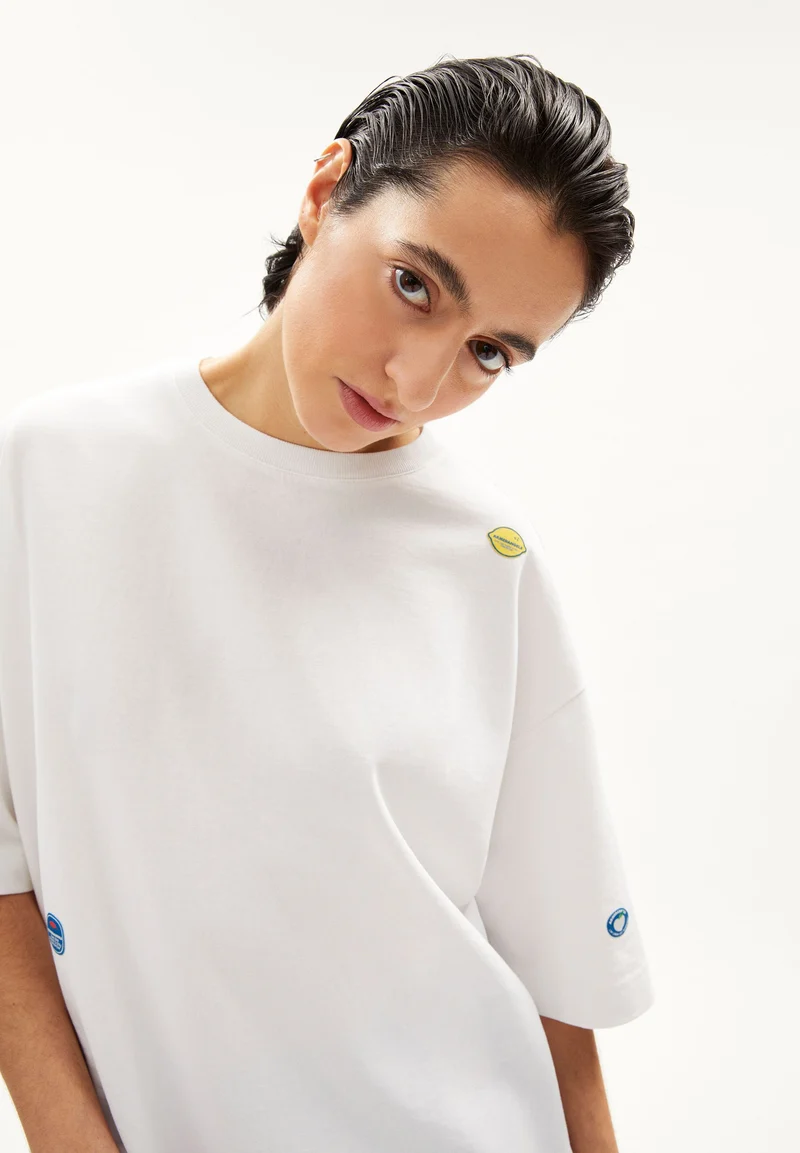 LAAURI STICKAA | white