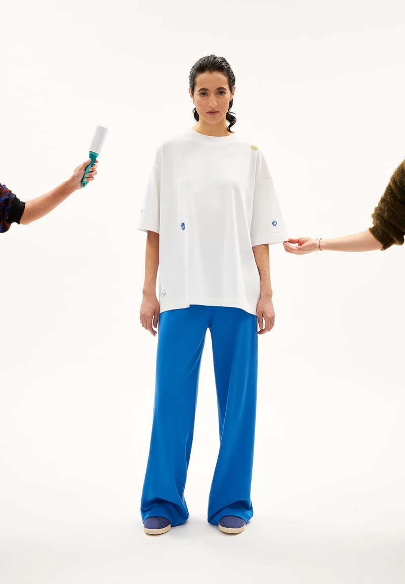 LAAURI STICKAA | white