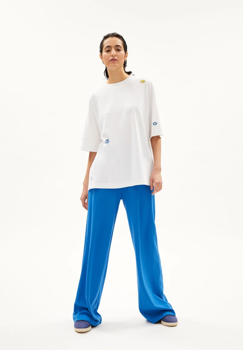 LAAURI STICKAA | white