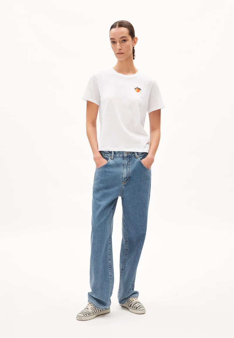 MAARLA FRUITS | white