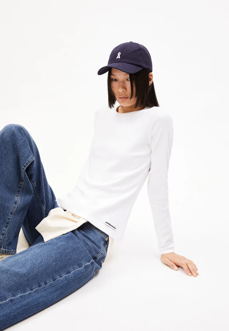JAALIA | white