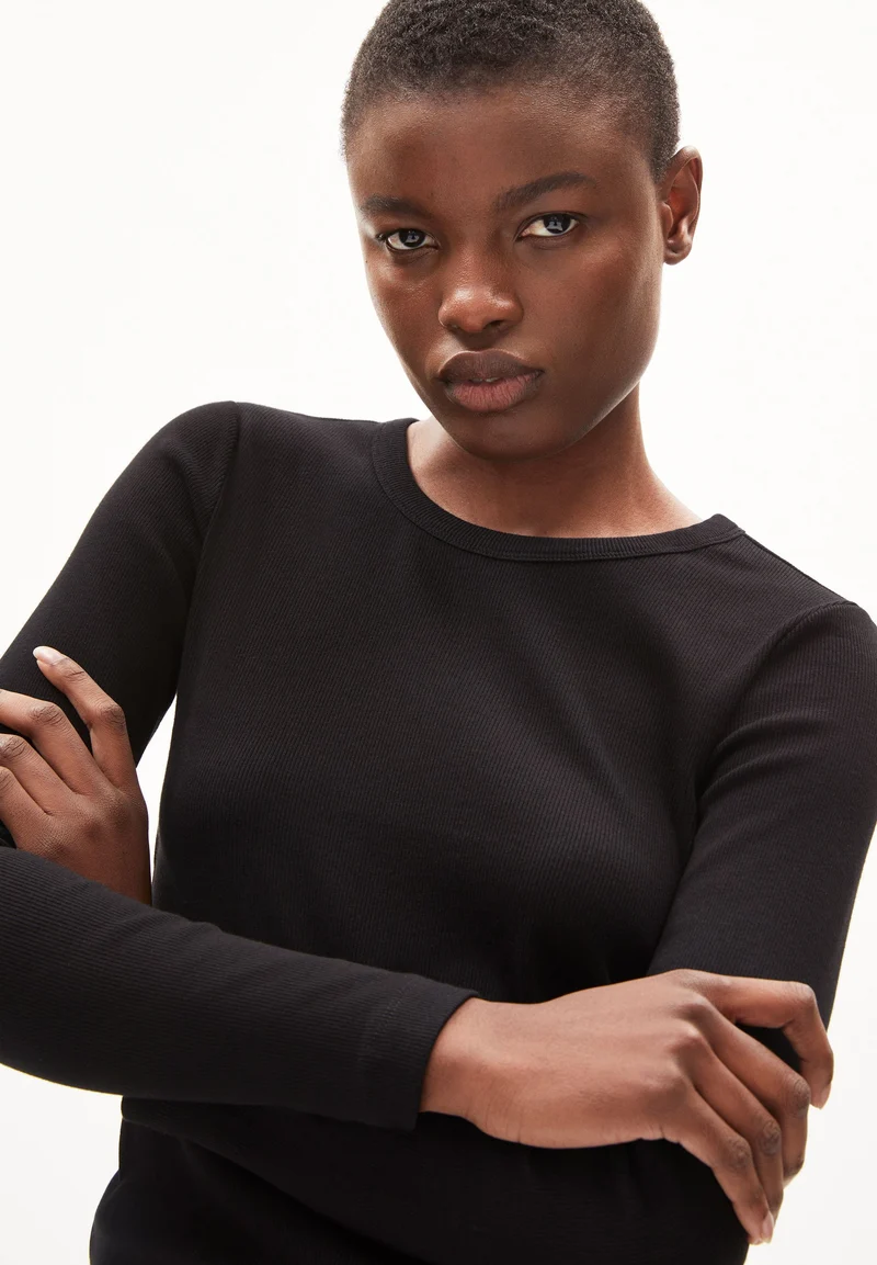 JAALIA | black